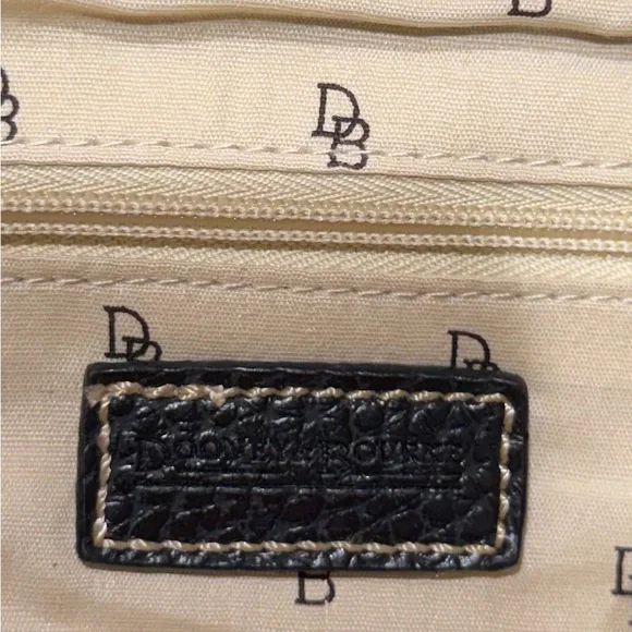 ❌SOLD❌Dooney & Bourke Black and Brown Satchel - Picture 5 of 9